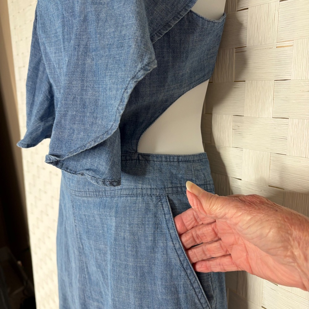 Top Shop Jumpsuit Women Size 6 Blue Chambray Ruffle Open Back Wide Leg Cutout - Picture 5 of 10